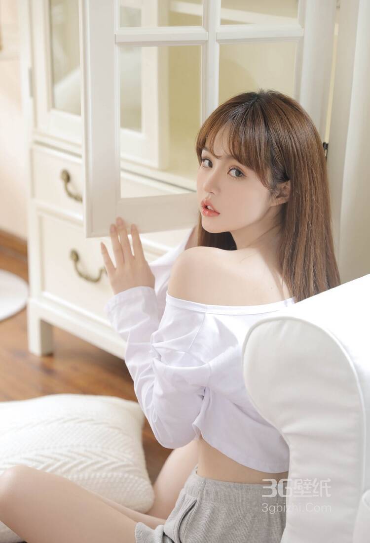 邻居不上班晚上不睡白天不起：“昼夜颠倒的邻居：一份独特的作息时间表”